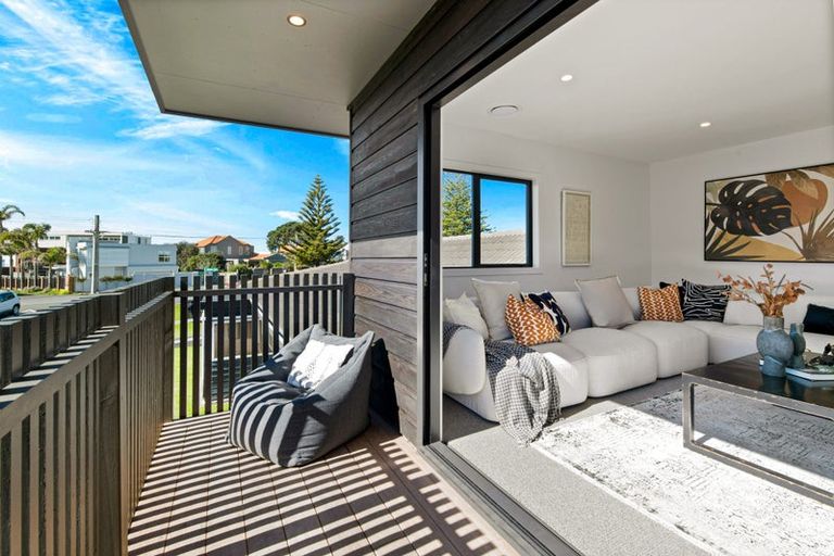 Photo of property in 2/1 Omana Road, Milford, Auckland, 0620