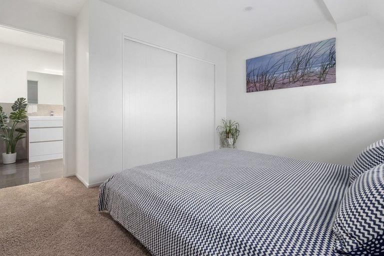Photo of property in 5/47 Marine Parade, Mount Maunganui, 3116