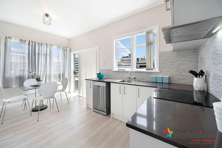 Photo of property in 1/5 Hill Road, Papatoetoe, Auckland, 2025