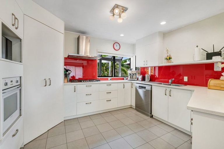 Photo of property in 3 Sandpiper Grove, Unsworth Heights, Auckland, 0632
