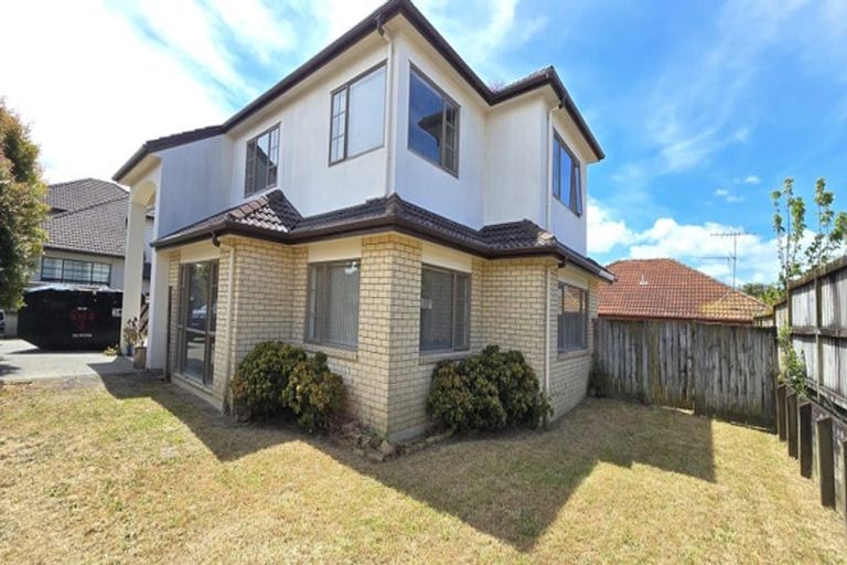 Photo of property in 12 Glanmire Place, Flat Bush, Auckland, 2016