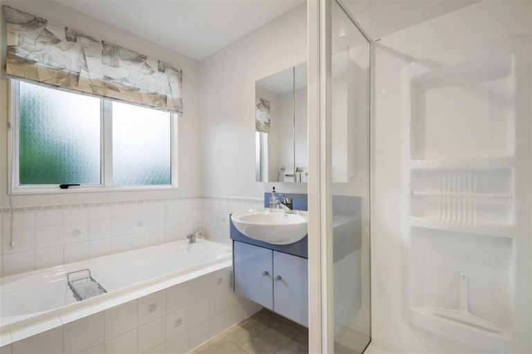 Photo of property in 8a Purchas Road, Hauraki, Auckland, 0622