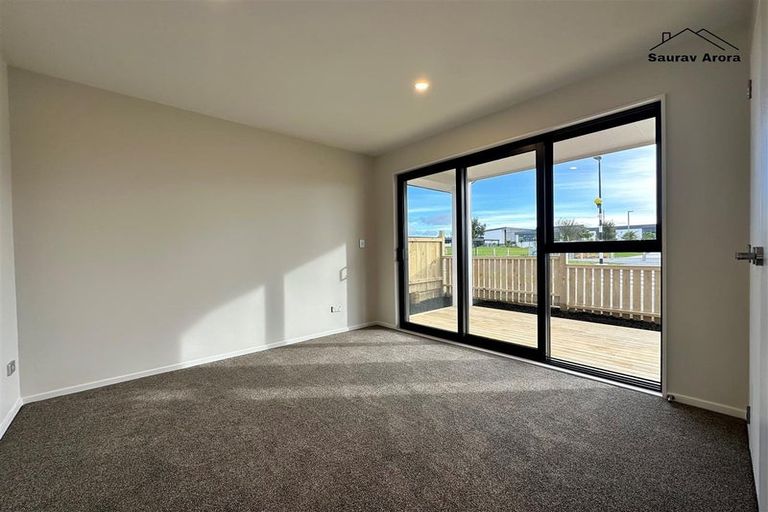 Photo of property in 14 Rorotu Avenue, Karaka, 2113