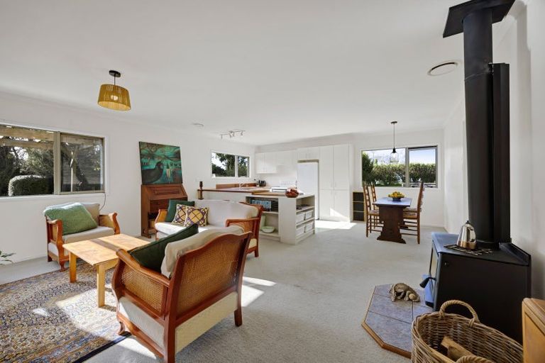 Photo of property in 164 Cross Road, Lepperton, New Plymouth, 4373