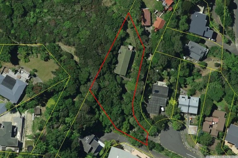 Photo of property in 9 Kenef Road, Paremata, Porirua, 5024