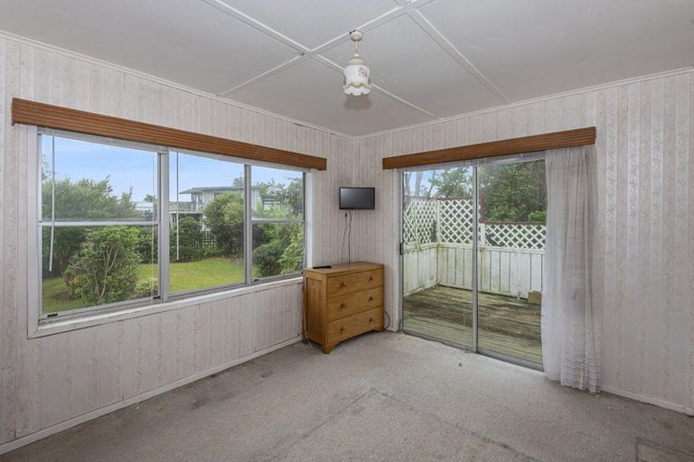 Photo of property in 16 Ripiro Drive, Baylys Beach, Dargaville, 0377