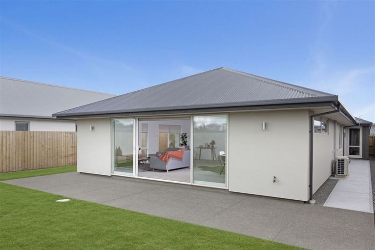 Photo of property in 9 Ardnave Lane, Broomfield, Christchurch, 8042