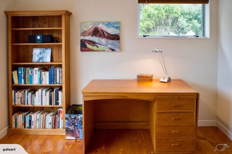 Photo of property in 19f3 Burnham Street, Seatoun, Wellington, 6022