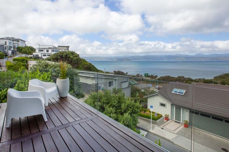 Photo of property in 5 Curnow Way, Kaiwharawhara, Wellington, 6035