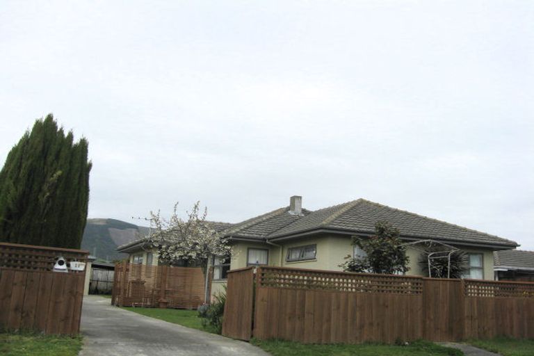 Photo of property in 11 Tennyson Crescent, Stoke, Nelson, 7011