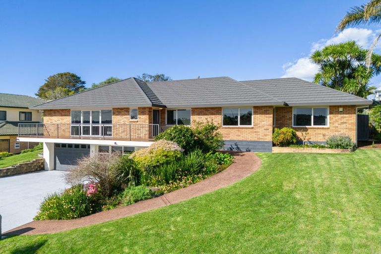 Photo of property in 3 Semillon Avenue, Henderson, Auckland, 0612