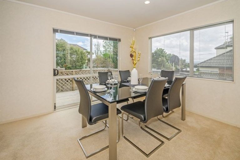 Photo of property in 3 Birchlea Rise, Goodwood Heights, Auckland, 2105