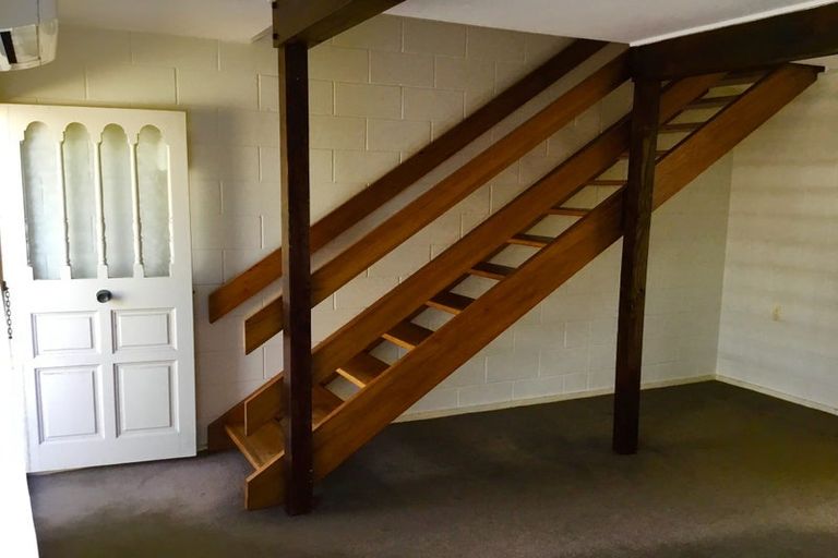 Photo of property in 19/4u Dr Taylor Terrace, Johnsonville, Wellington, 6037