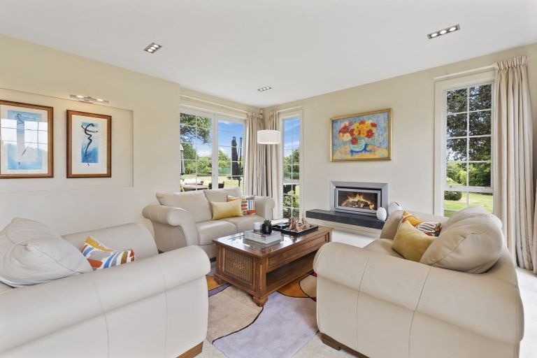Photo of property in 15 Tarahunga Road, Levin, 5571