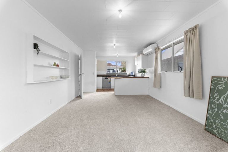 Photo of property in 3/62 Wallace Place, Westown, New Plymouth, 4310