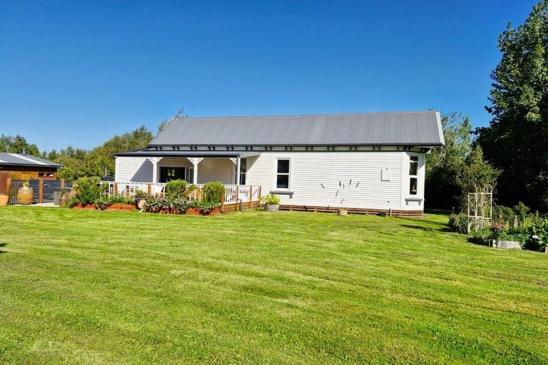 Photo of property in 246 Summerhill Road, Cust, Rangiora, 7471
