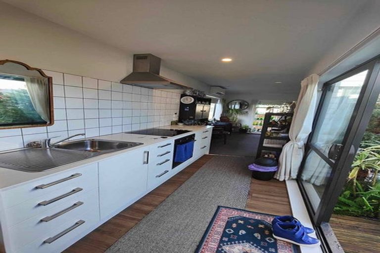 Photo of property in 91 Archmillen Avenue, Pakuranga Heights, Auckland, 2010