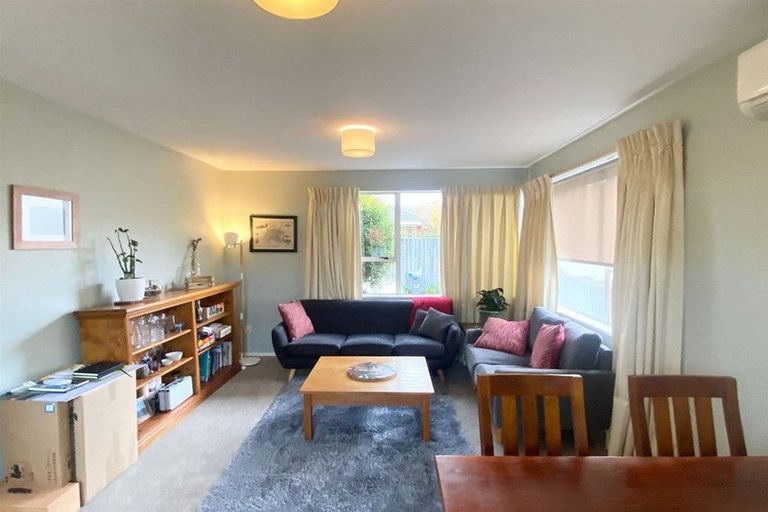 Photo of property in 2/126 Opawa Road, Opawa, Christchurch, 8023