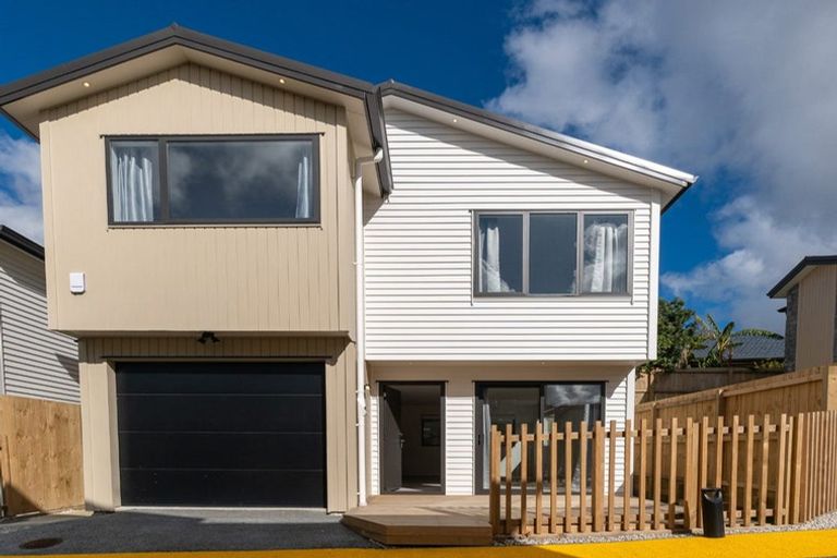 Photo of property in 7/116 Colwill Road, Massey, Auckland, 0614