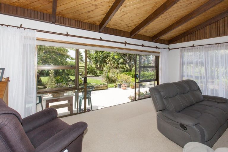 Photo of property in 242 Baylys Coast Road, Dargaville, 0377
