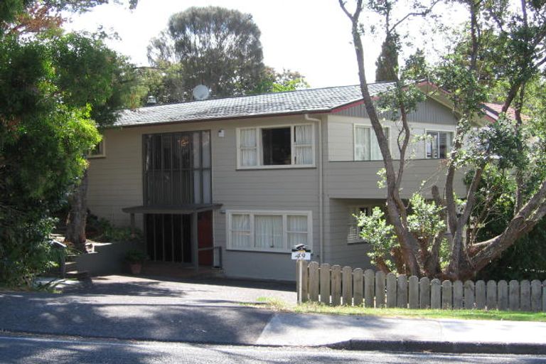 Photo of property in 49 Cliff View Drive, Green Bay, Auckland, 0604