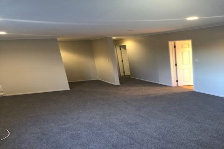 Photo of property in 16 Exotic Place, Massey, Auckland, 0614