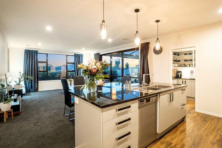 Photo of property in 5 Waitaria Terrace, Aotea, Porirua, 5024