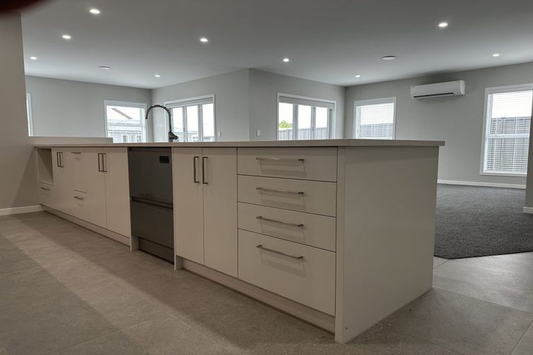 Photo of property in 20 George Yee Place, Taradale, Napier, 4112