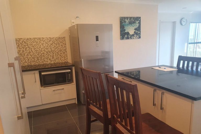 Photo of property in 12a Orams Road, Hillpark, Auckland, 2102
