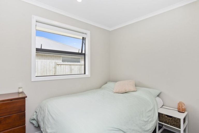Photo of property in 4 Pompallier Lane, Papamoa Beach, Papamoa, 3118