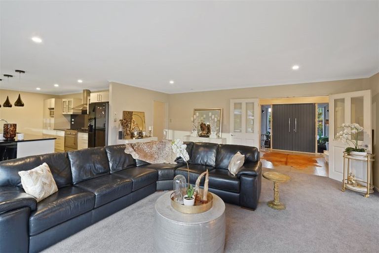 Photo of property in 12 Queenswood Gardens, Mairehau, Christchurch, 8052