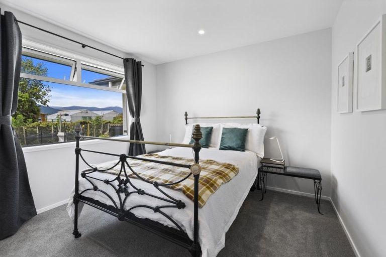 Photo of property in 7 Fairview Place, Levin, 5510