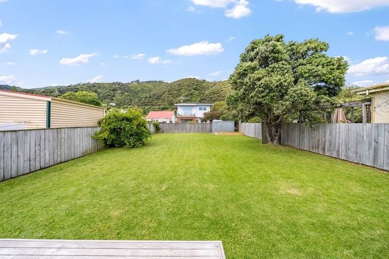Photo of property in 25 Tuatoru Street, Eastbourne, Lower Hutt, 5013
