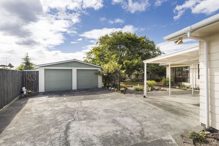 Photo of property in 12 Freyberg Street, Feilding, 4702