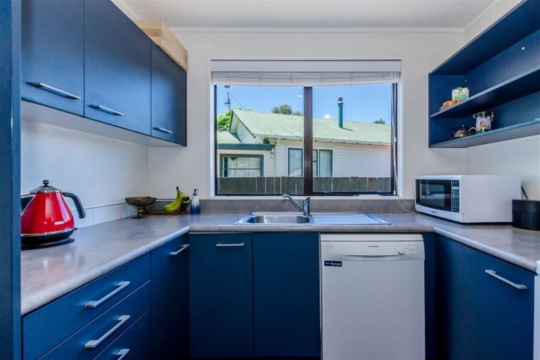 Photo of property in 35 Linwood Drive, Paraparaumu, 5032