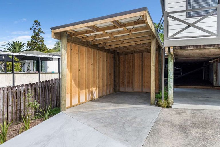 Photo of property in 38 Thorburn Avenue, Red Beach, 0932