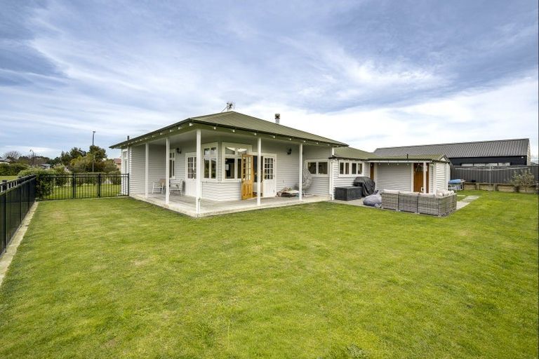 Photo of property in 56 Kenny Road, Awatoto, Napier, 4110