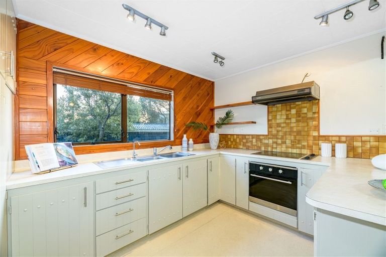 Photo of property in 5 Harrington Road, Henderson, Auckland, 0610