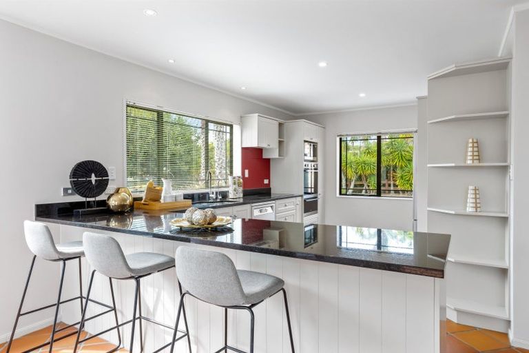 Photo of property in 65 Sunny Crescent, Huapai, Kumeu, 0810