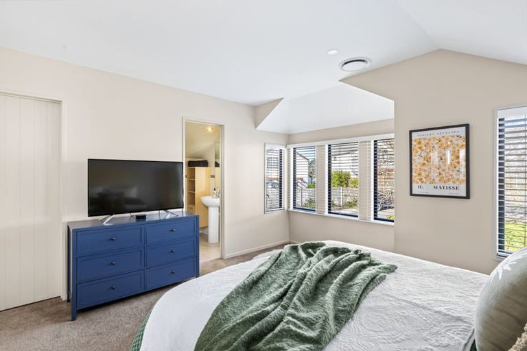 Photo of property in 4/64 Schnapper Rock Road, Schnapper Rock, Auckland, 0632