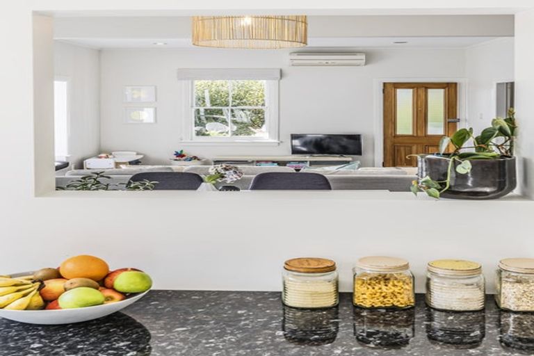 Photo of property in 114 Wallace Street, Mount Cook, Wellington, 6021