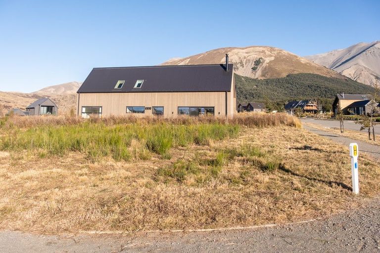 Photo of property in 2 Bevel Court, Castle Hill, 7580