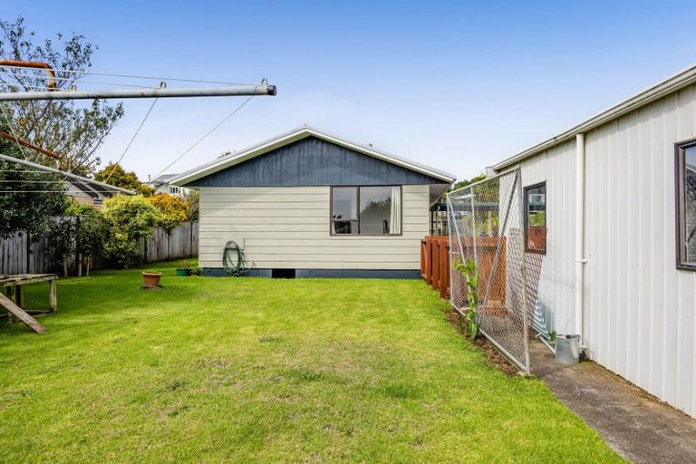 Photo of property in 38 Glamis Avenue, Bell Block, New Plymouth, 4312