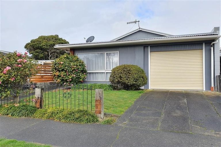 Photo of property in 2c Newhaven Place, Roslyn, Palmerston North, 4414