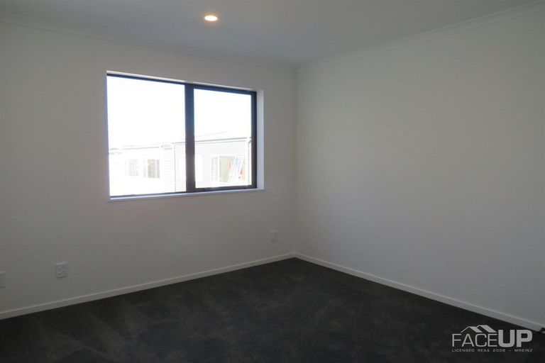 Photo of property in 16 Hea Road, Hobsonville, Auckland, 0616