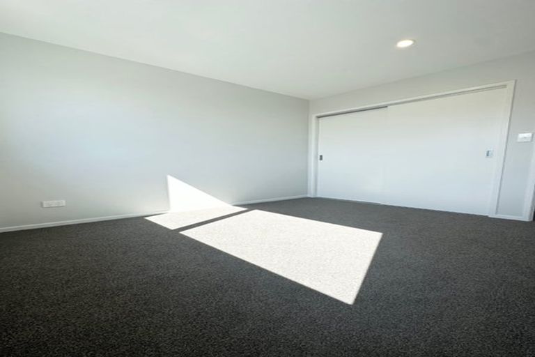 Photo of property in 365 Don Buck Road, Massey, Auckland, 0614