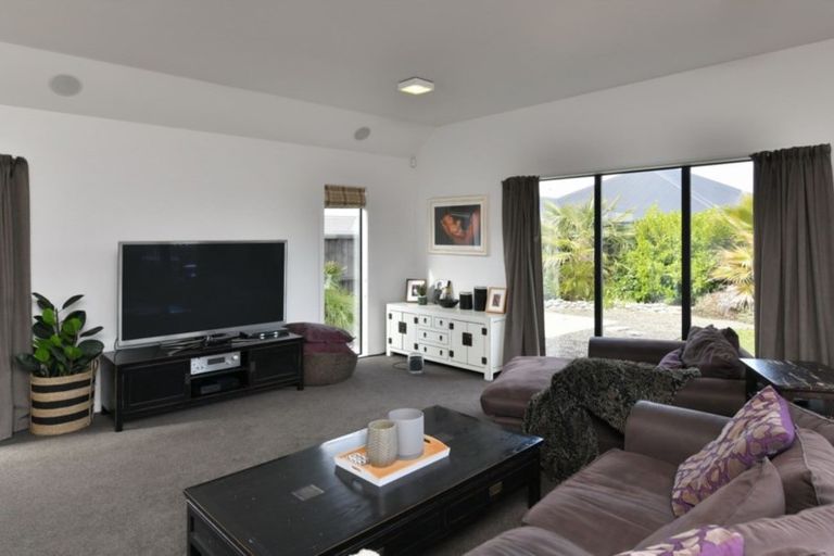 Photo of property in 46 Huntingdon Drive, Rangiora, 7400