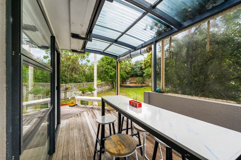 Photo of property in 27 Sturm Avenue, Massey, Auckland, 0614