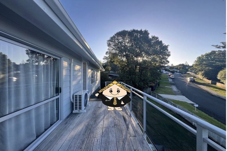 Photo of property in 7 Beeche Place, Birkdale, Auckland, 0626