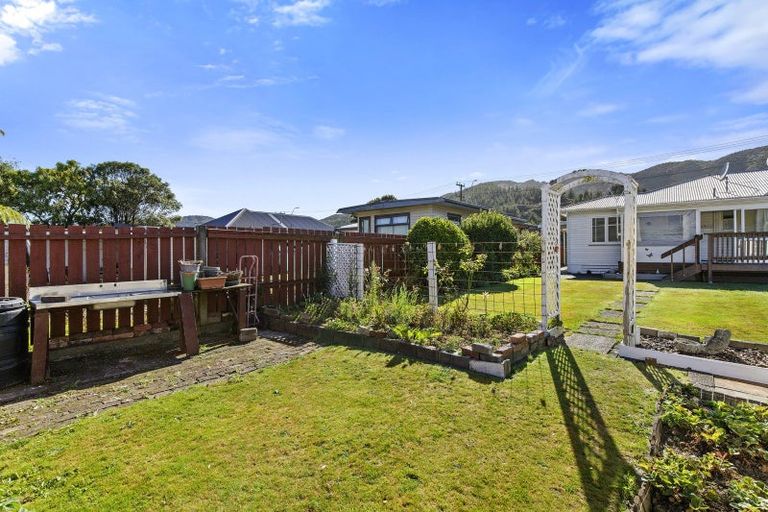 Photo of property in 131 Wise Street, Wainuiomata, Lower Hutt, 5014